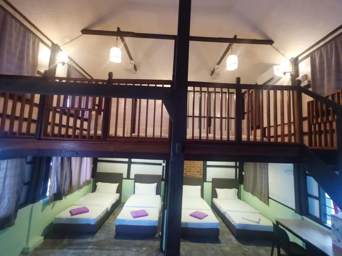 Sayang Di Kaki Bukit Homestay Near Icon City Bukit Mertajam Exterior photo